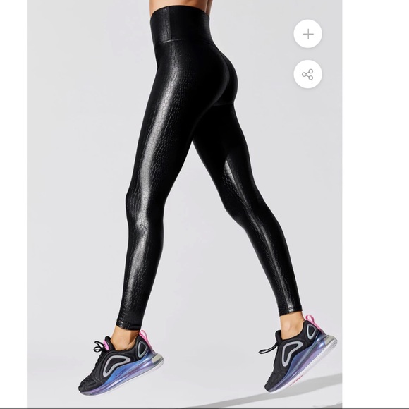 CARBON38 High Rise Full-length Legging in
Crocodile Takara Shine SIZE: Large - Picture 2 of 11